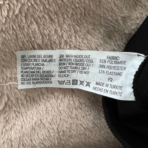 ALPHALETE - Amplify Leggings *damaged* (Black - S) - Picture 7 of 7